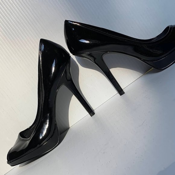 BCBGirls black, Patent Leather Heels 7.5 - Picture 1 of 8